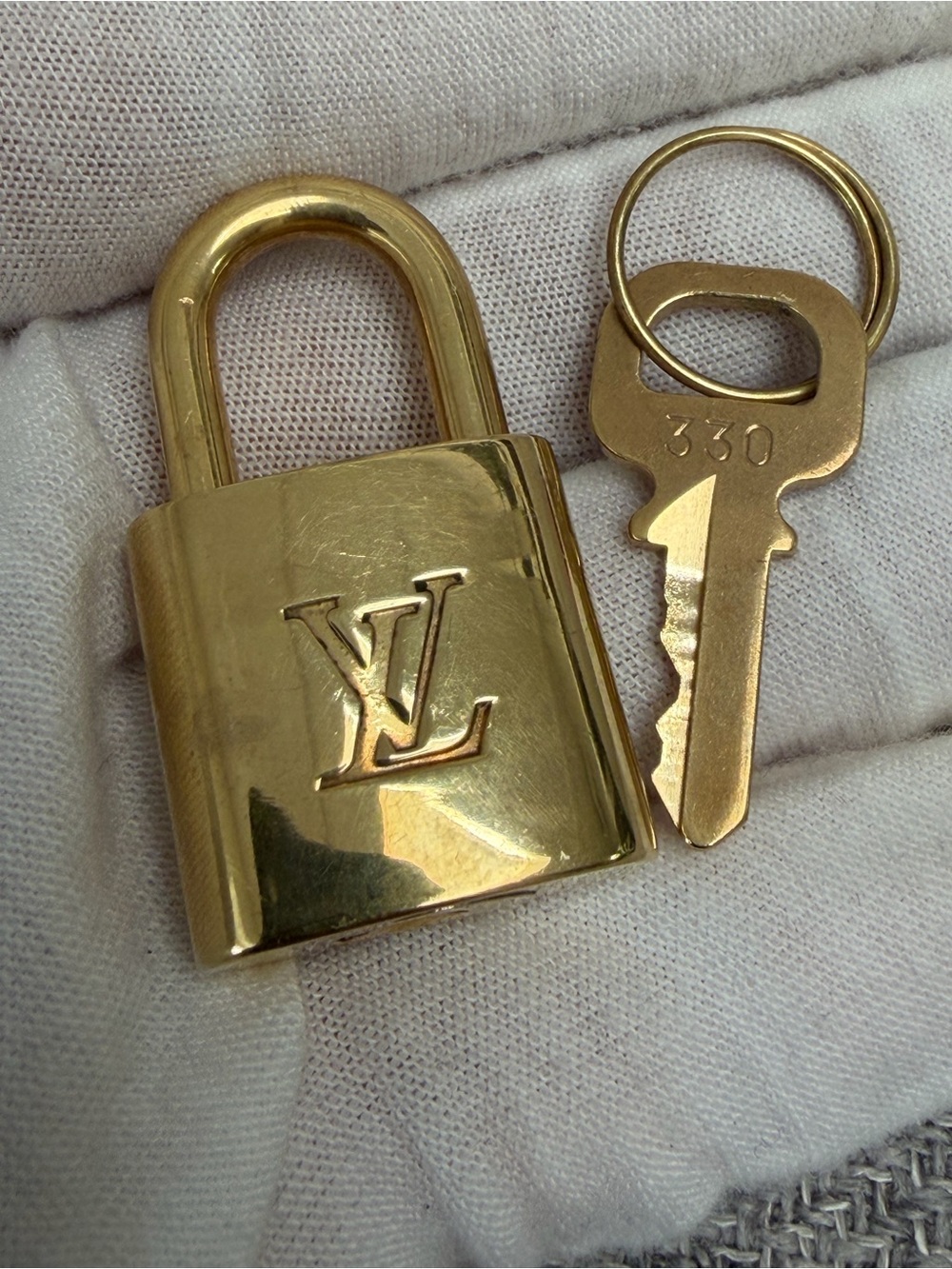 ✨ Authentic Louis Vuitton Brass Padlock #330 + 1 Key | Polished✨
